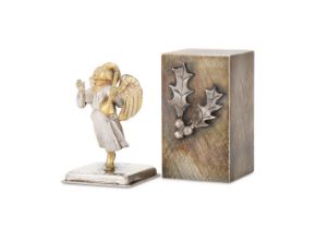 A LIMITED EDITION SILVER GILT SURPRISE CHRISTMAS CAROL BOX, HARK THE HERALD ANGELS SING