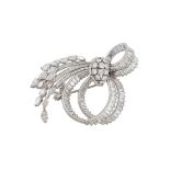 A 1950S DIAMOND SPRAY BROOCH