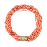 Y A CORAL BED NECKLACE WITH GOLD CLASP