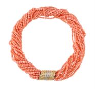Y A CORAL BED NECKLACE WITH GOLD CLASP