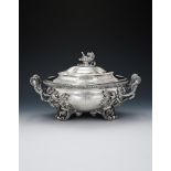 A GEORGE IV SILVER SHAPED OVAL SOUP TUREEN AND COVER