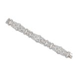 A MID 20TH CENTURY DIAMOND BRACELET