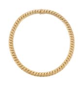 A GOLD COLOURED NECKLACE