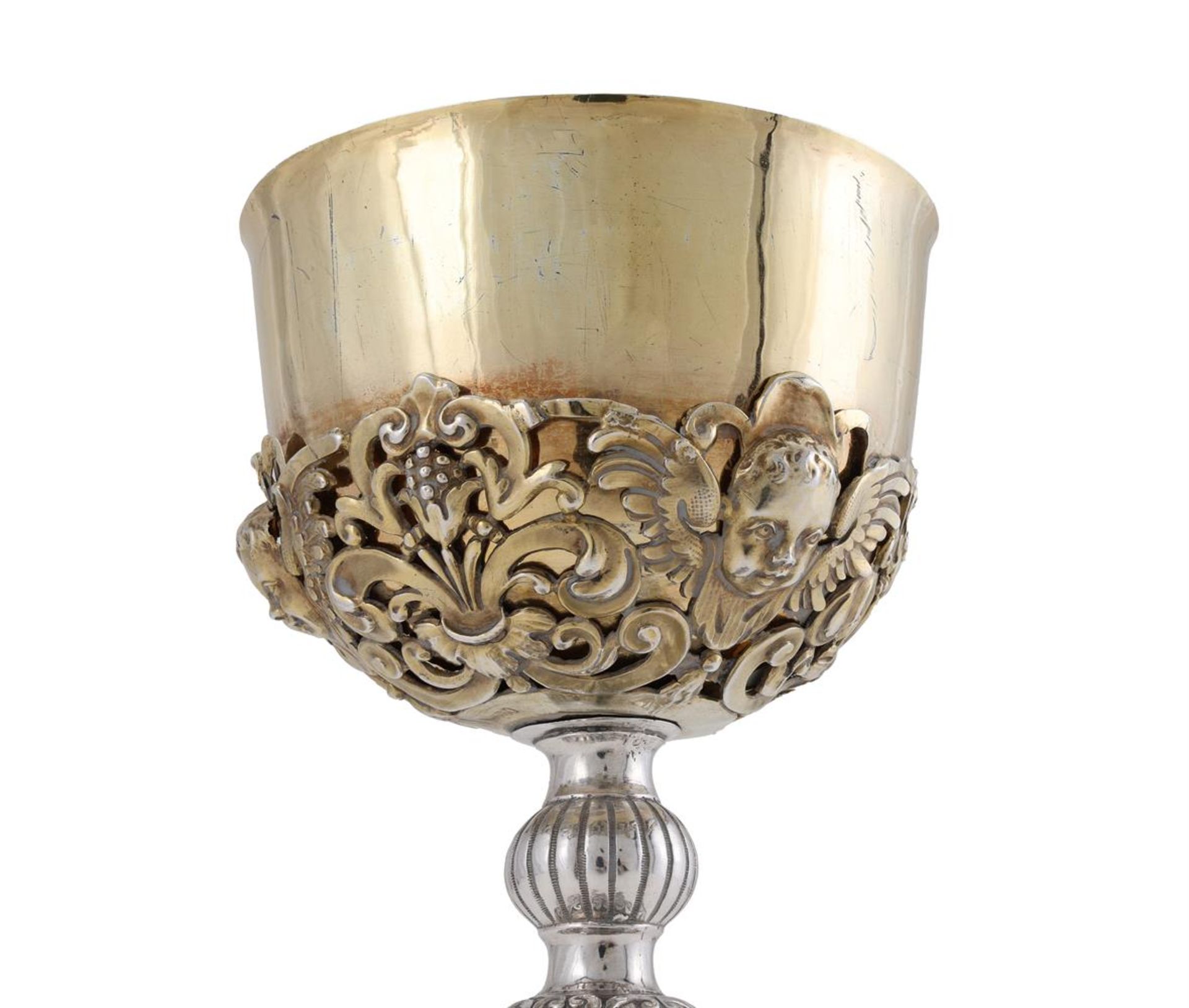 A GERMAN 18TH CENTURY SILVER AND SILVER GILT CHALICE - Image 2 of 5
