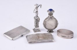 A COLLECTION OF SMALL SILVER ITEMS