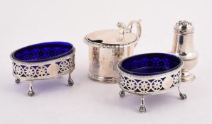 A COLLECTION OF SILVER ITEMS