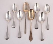 A COLLECTION OF SILVER SPOONS
