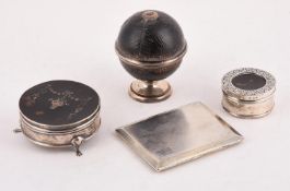 Y A COLLECTION OF SILVER ITEMS