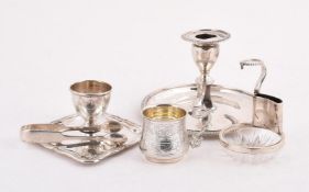 A COLLECTION OF SMALL SILVER ITEMS