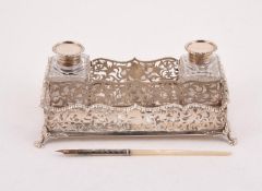 Y A VICTORIAN SILVER RECTANGULAR INK WELL