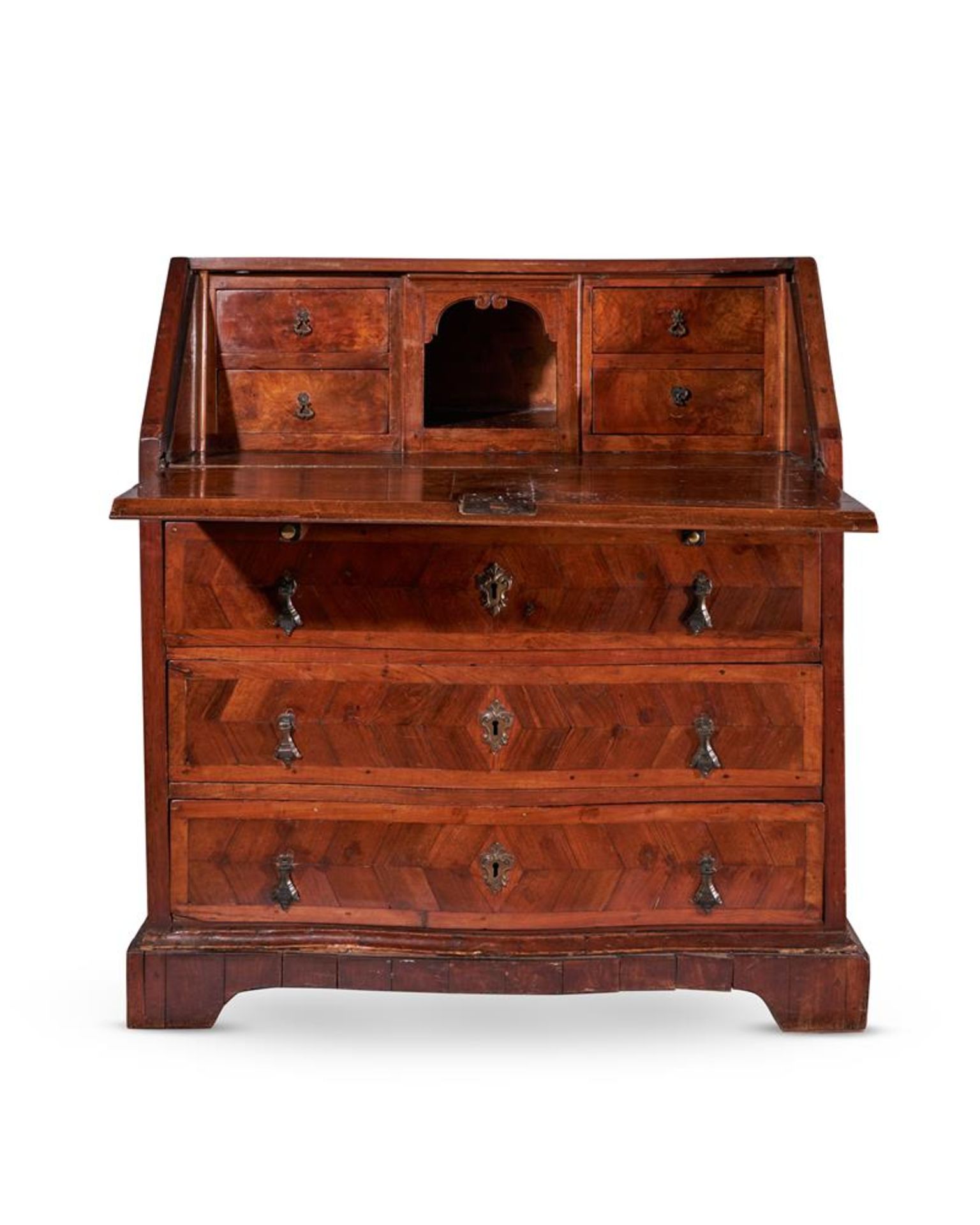 A CROSSBANDED WALNUT BUREAU NORTH ITALIAN, MID 18TH CENTURY - Bild 2 aus 8