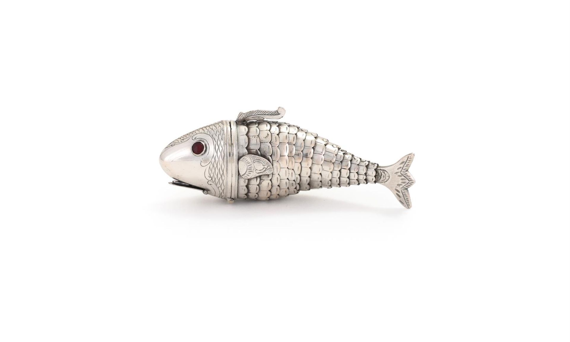 A SILVER COLOURED ARTICULATED FISH BOX, UNMARKED, 20TH CENTURY