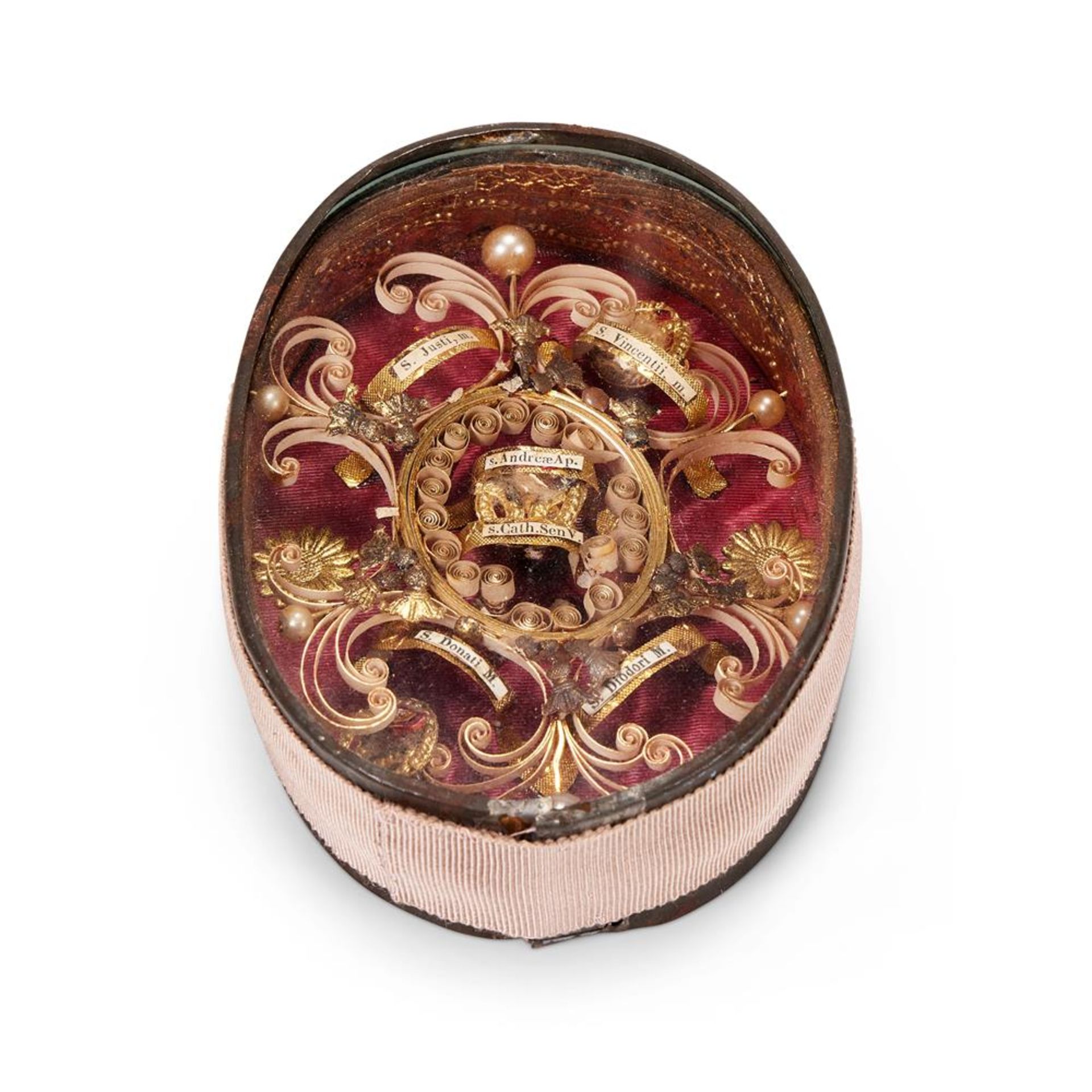 A SMALL ITALIAN OVAL RELIQUARY BOX, LATE 18TH/EARLY 19TH CENTURY