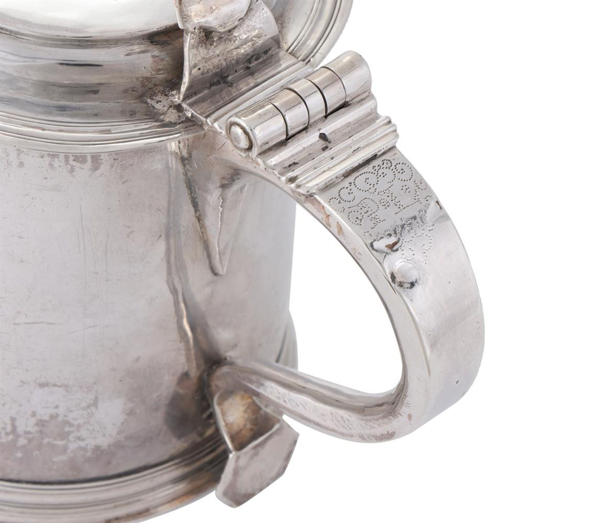 A WILLIAM III SILVER TANKARD, JOHN SUTTON, LONDON 1700 - Bild 4 aus 4