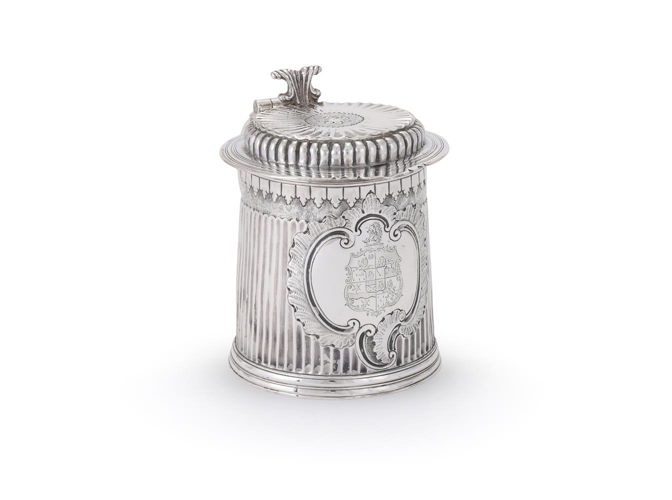 A 17TH CENTURY SILVER TANKARD, TIMOTHY LEY, LONDON, CIRCA 1690 - Image 2 of 3