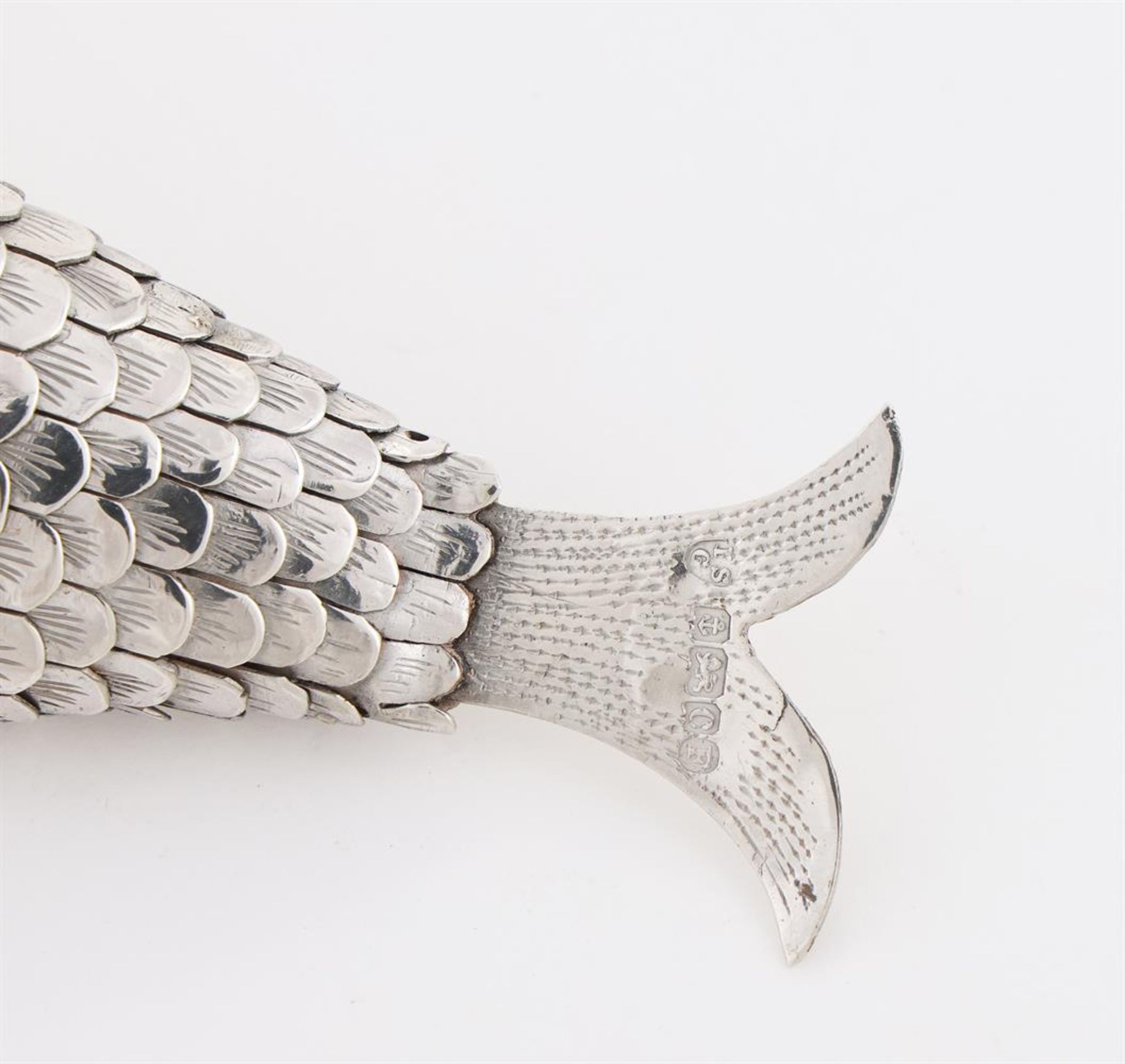 A SILVER ARTICULATED FISH BOX, SPONSOR'S MARK FOR I. S. GREENBERG & CO. - Image 3 of 3
