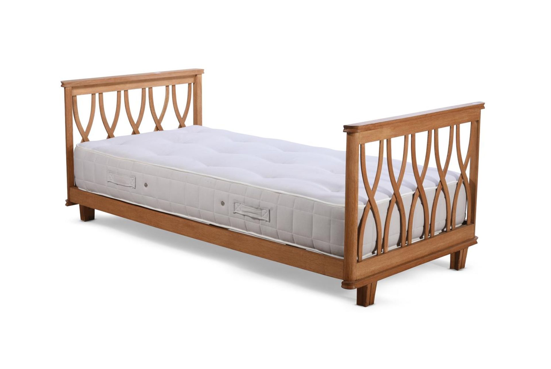 A PAIR OF OAK SINGLE BEDS FRENCH, CIRCA 1950s - Image 3 of 4