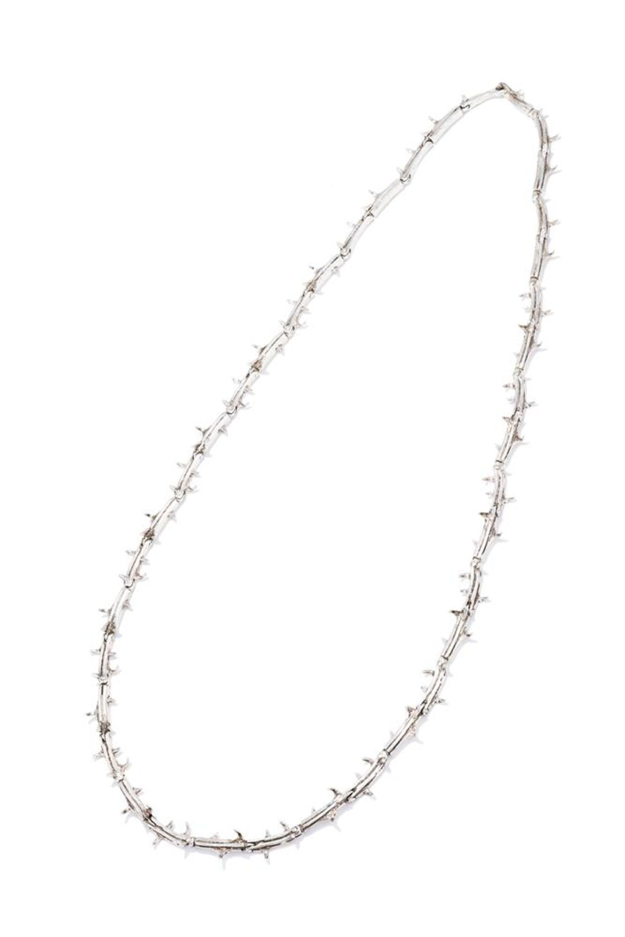 CLAUDE LALANNE, RONCE, A SILVER COLOURED BRAMBLE NECKLACE