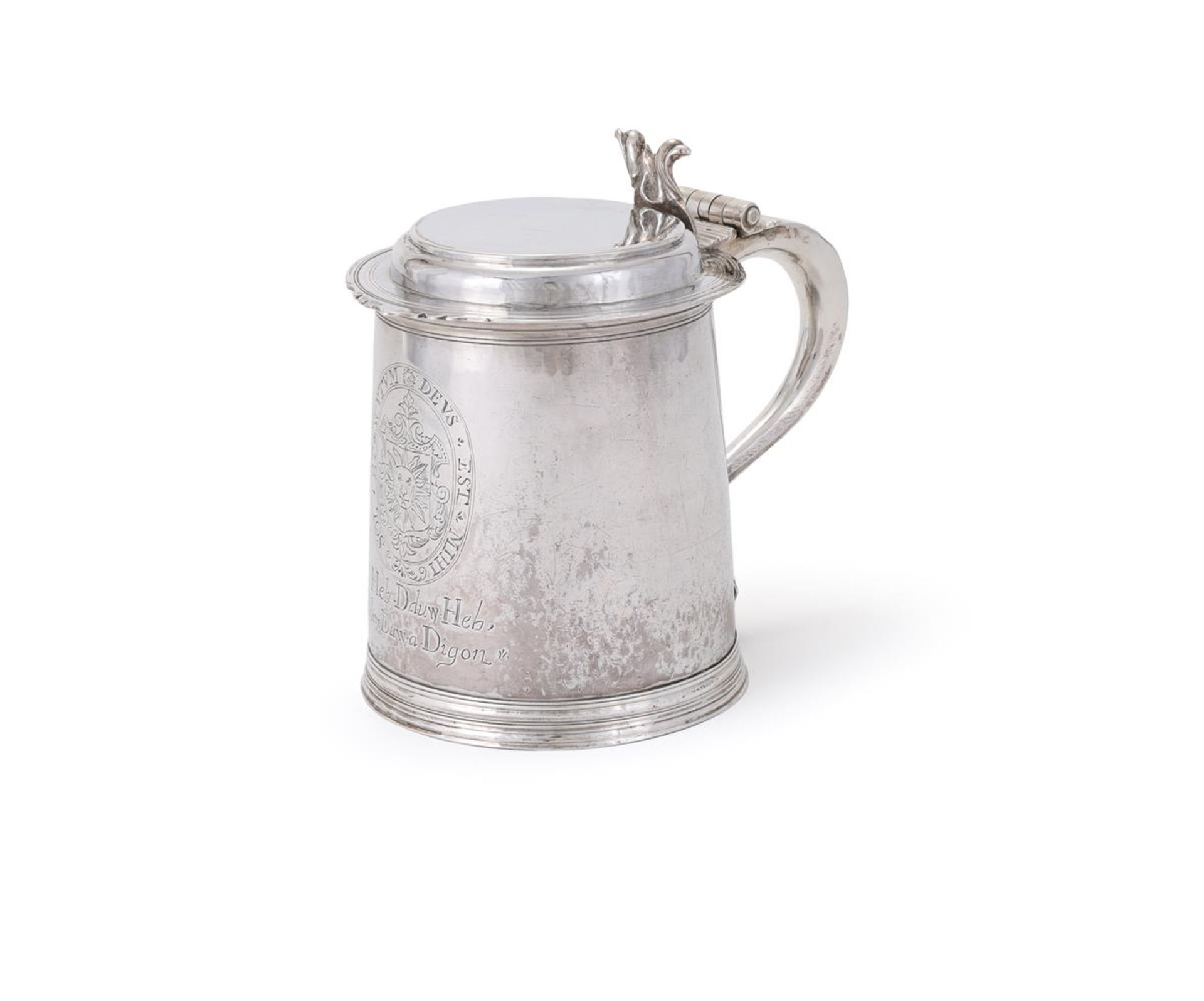 A WILLIAM III SILVER TANKARD, JOHN SUTTON, LONDON 1700