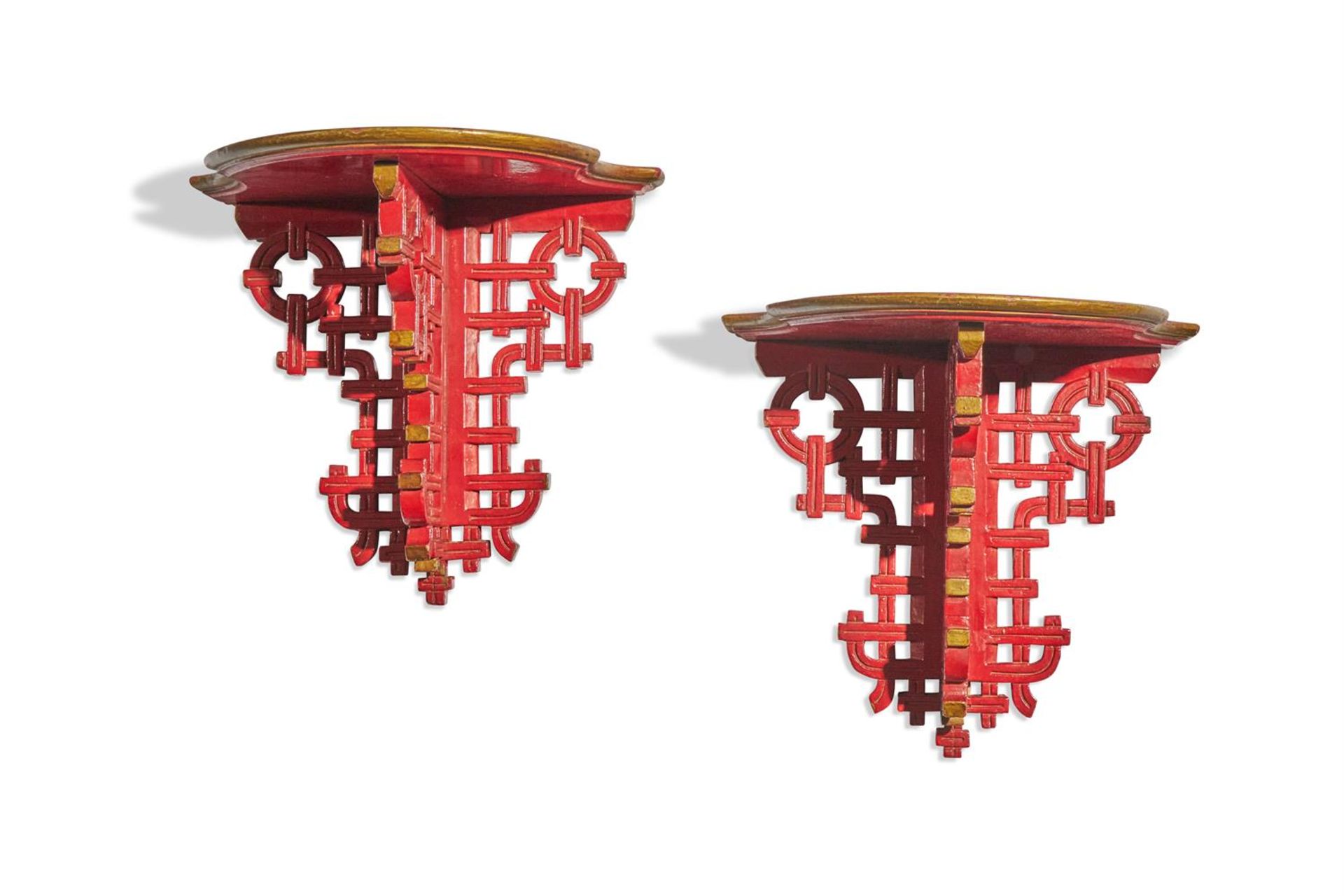 A PAIR OF 'CHINOISERIE' RED PAINTED AND PARCEL GILT WALL BRACKETS, LATE 19TH/ EARLY 20TH CENTURY 26 - Image 2 of 2