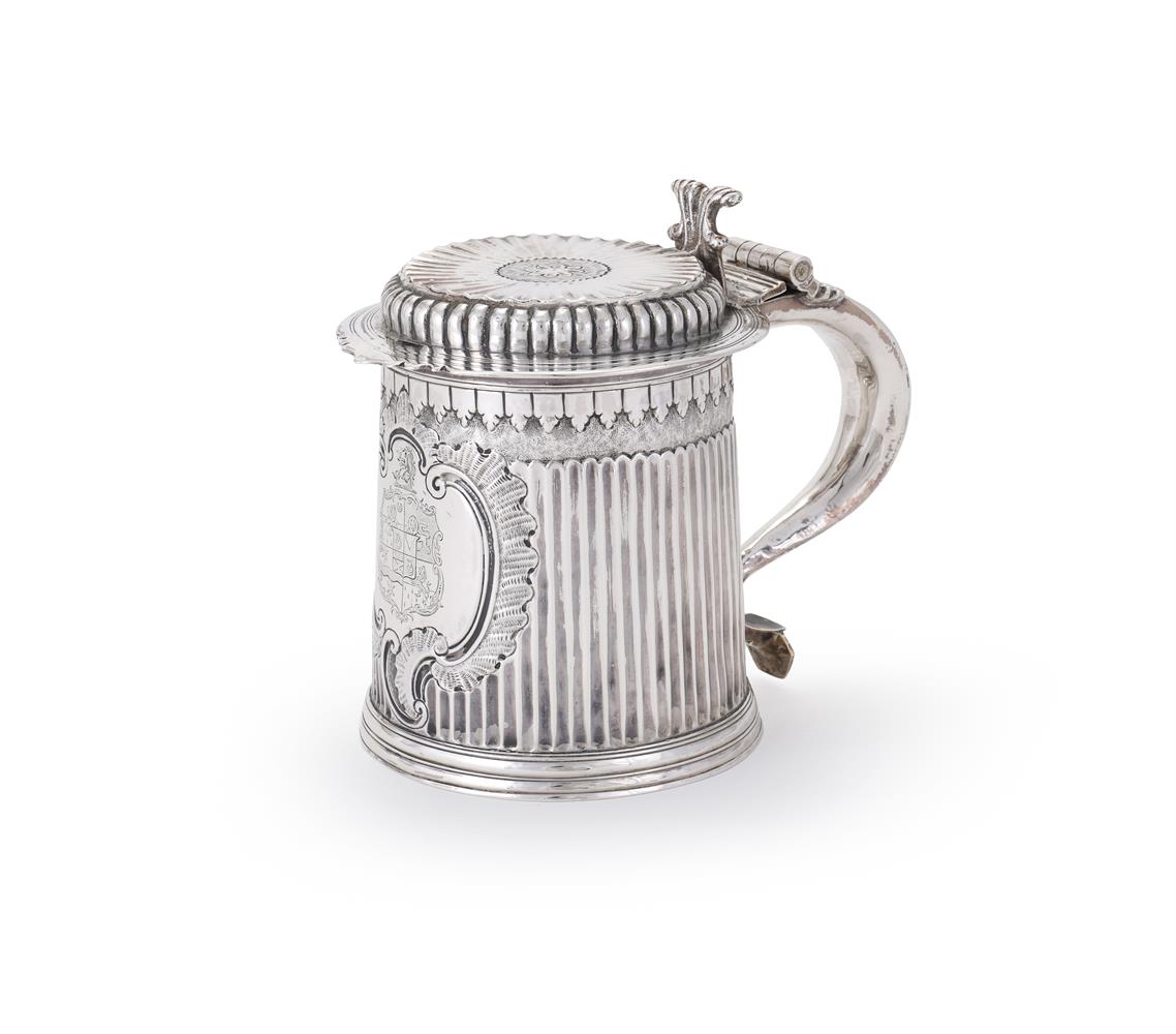 A 17TH CENTURY SILVER TANKARD, TIMOTHY LEY, LONDON, CIRCA 1690