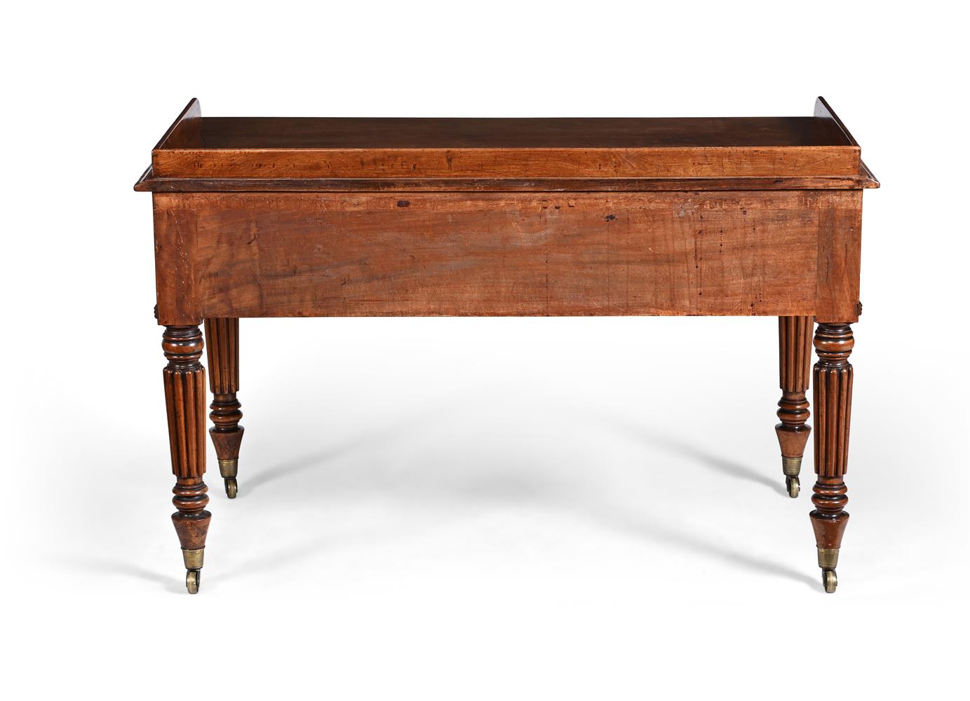 A REGENCY MAHOGANY DRESSING TABLE, ATTRIBUTED TO GILLOWS, CIRCA 1820 - Image 4 of 4