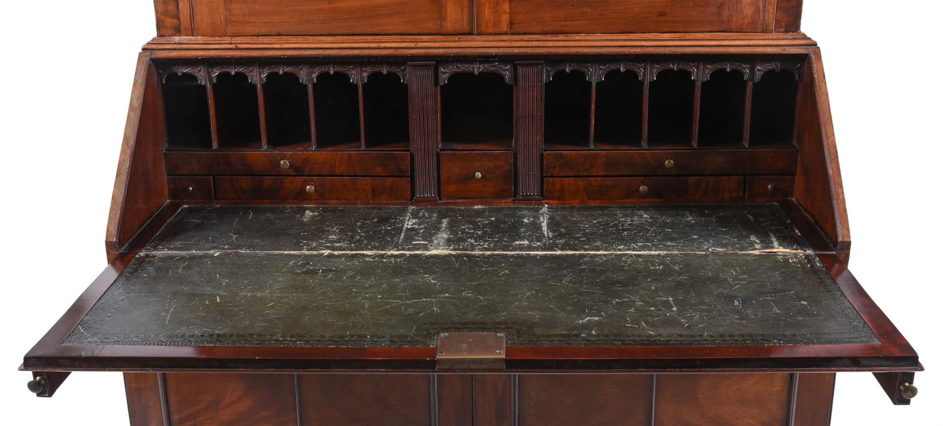 AN EARLY GEORGE III MAHOGANY BOOKCASE, IN THE MANNER OF WILLIAM HALLETT, CIRCA 1765 - Image 2 of 3