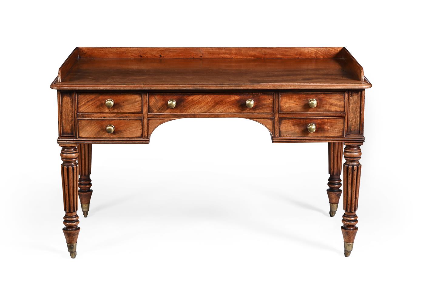 A REGENCY MAHOGANY DRESSING TABLE, ATTRIBUTED TO GILLOWS, CIRCA 1820 - Image 2 of 4