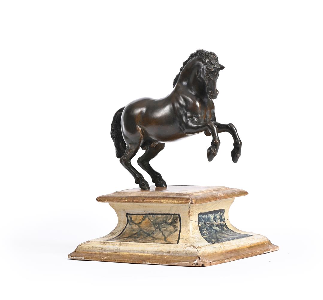 AFTER FRANCESCO FANELLI (1590-1653), A BRONZE FIGURE OF A REARING HORSE - Image 2 of 2