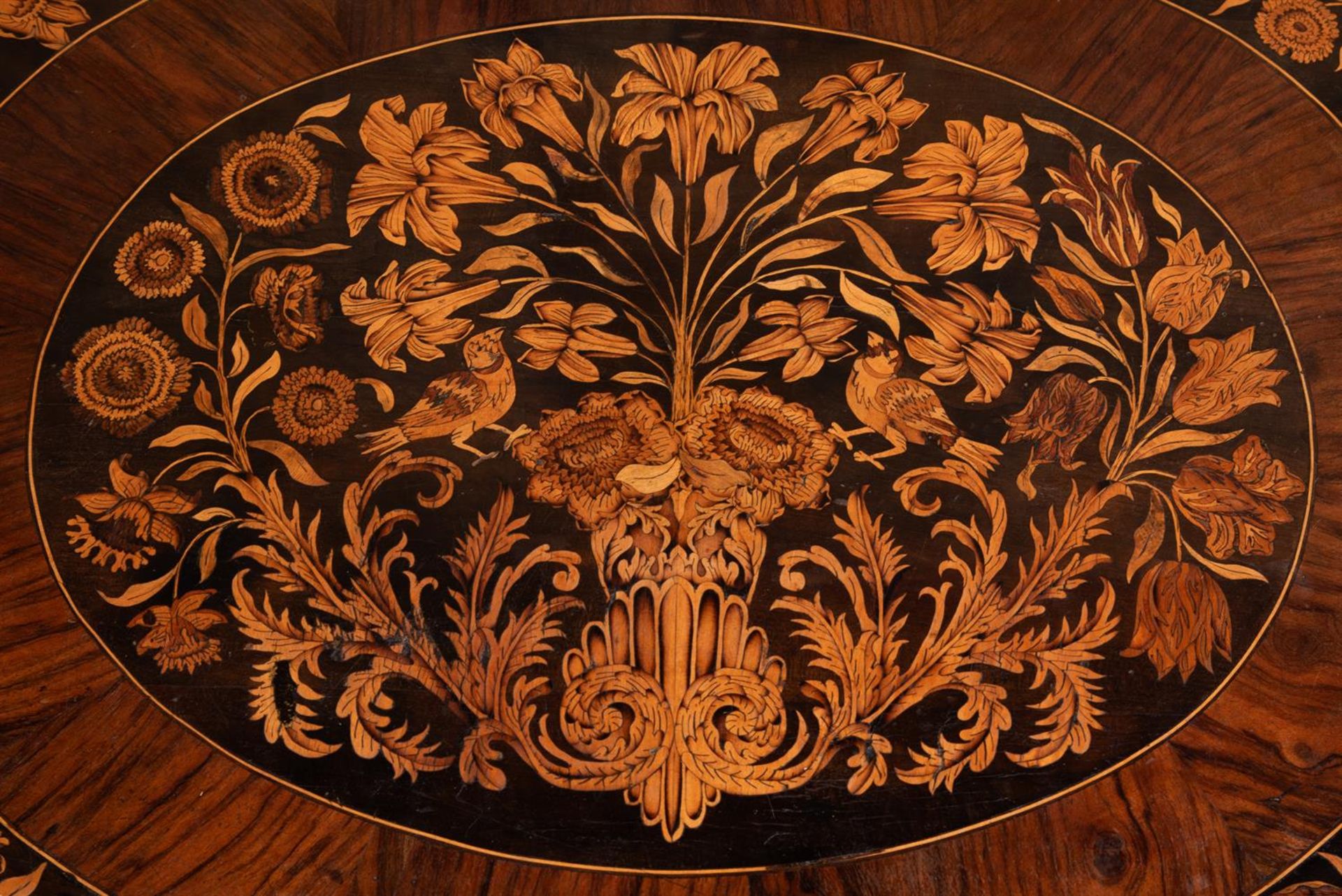 A WILLIAM & MARY WALNUT AND MARQUETRY CHEST OF DRAWERS, CIRCA 1690 - Bild 6 aus 6