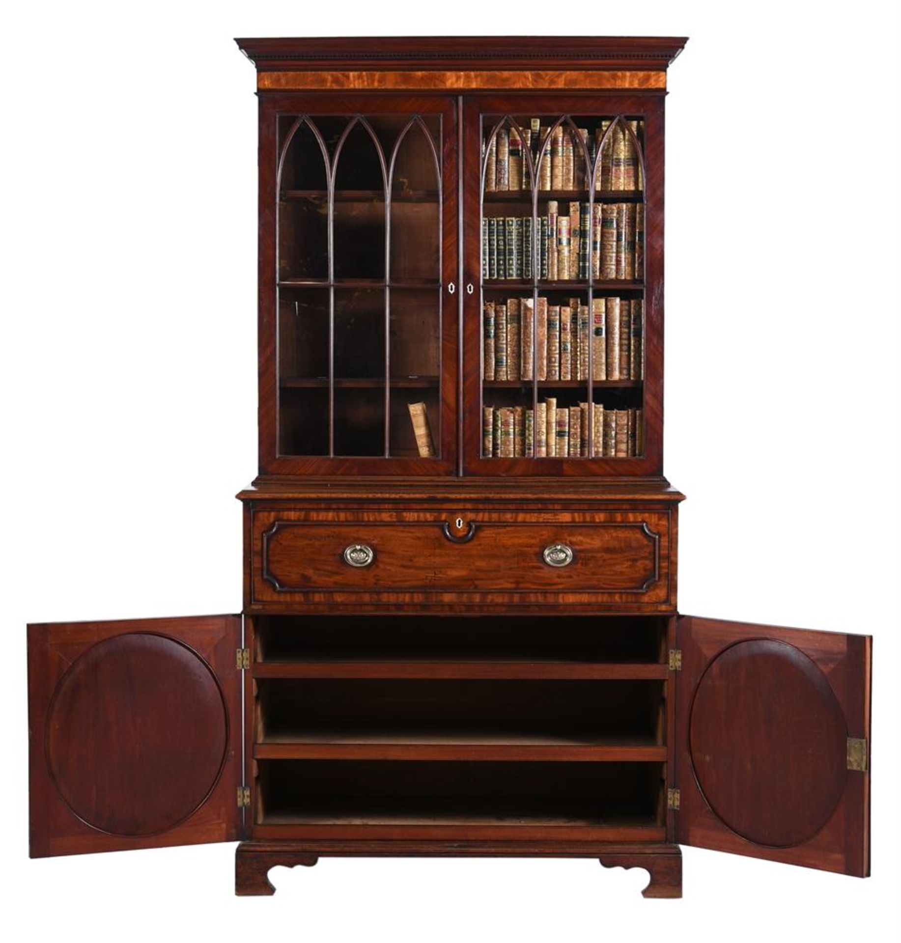 Y A GEORGE III MAHOGANY AND SATINWOOD CROSSBANDED SECRETAIRE BOOKCASE, CIRCA 1790 - Image 5 of 5