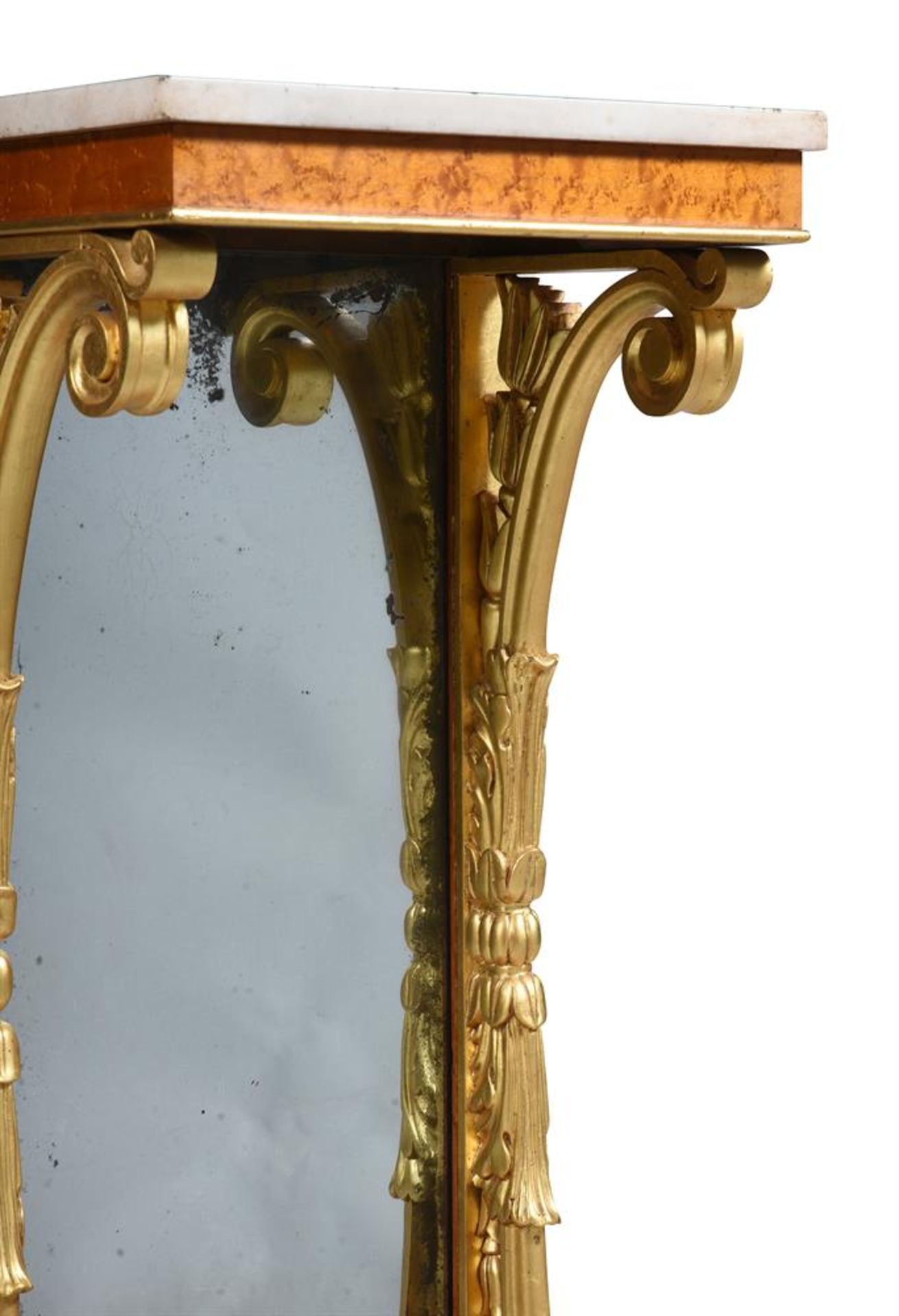 A GEORGE IV BIRD'S EYE MAPLE AND CARVED GILTWOOD CONSOLE OR HALL TABLE, CIRCA 1825 - Bild 3 aus 4