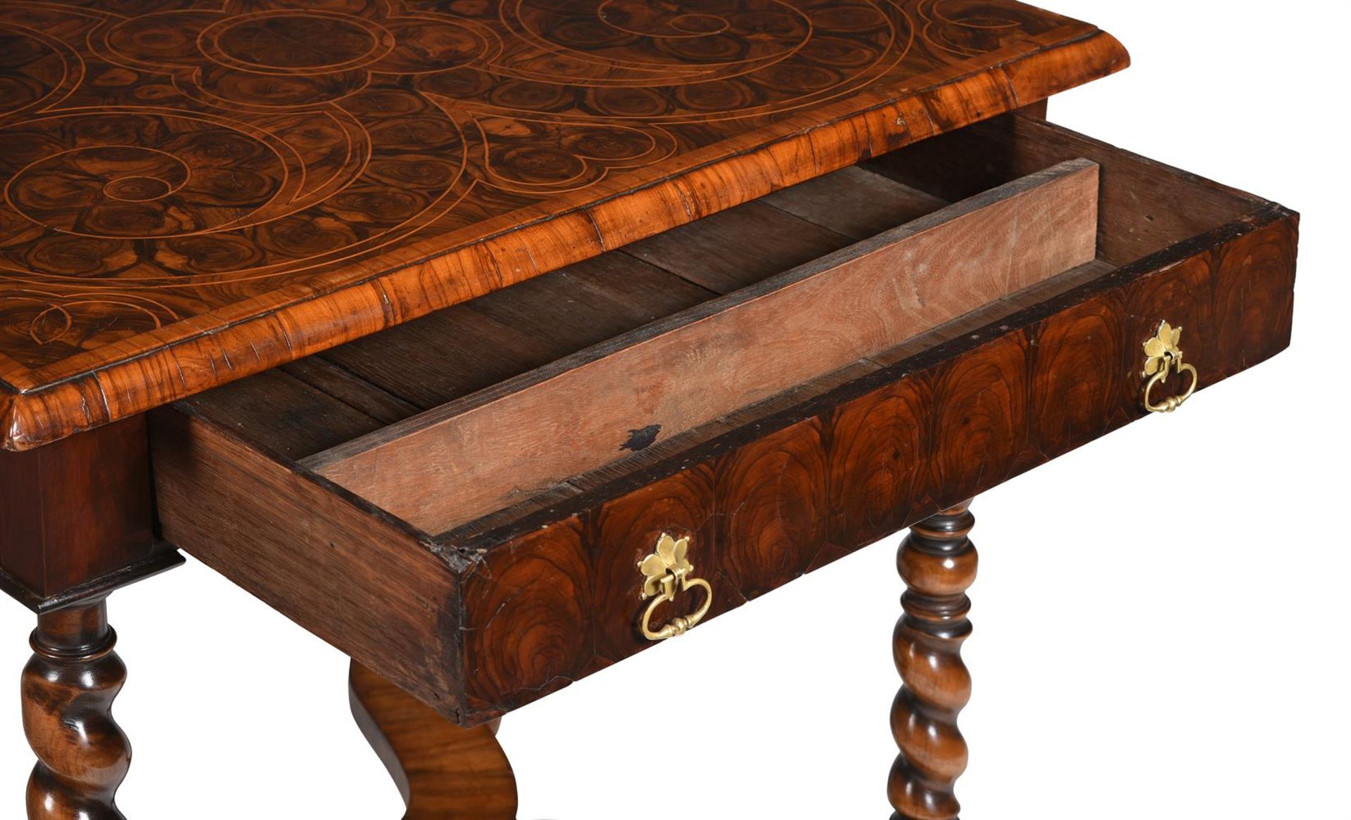 AN OLIVEWOOD AND HOLLY OYSTER VENEERED SIDE TABLE, CIRCA 1680 & LATER - Bild 6 aus 7