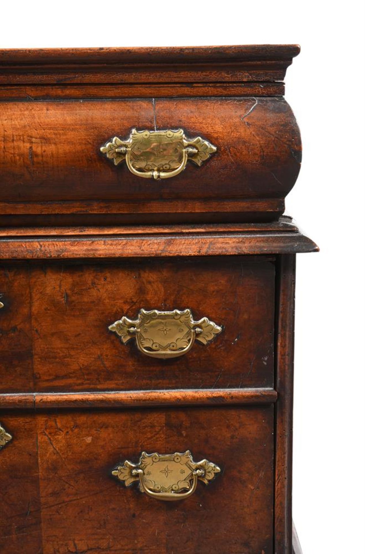 AN UNUSUAL SMALL QUEEN ANNE WALNUT CHEST OF DRAWERS, CIRCA 1710 - Bild 2 aus 3