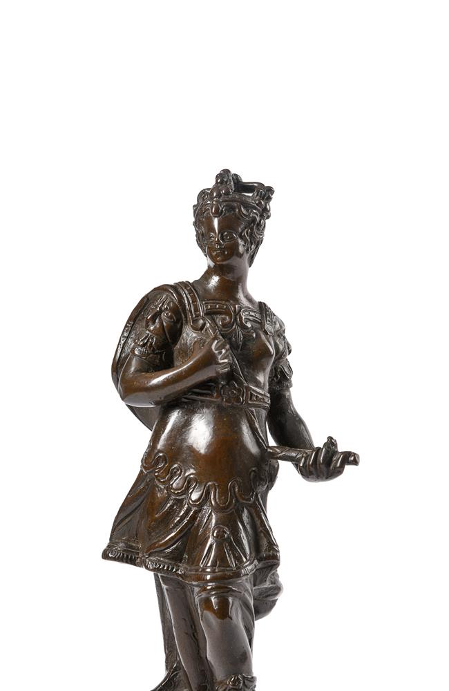 A VENETIAN BRONZE FIGURE OF JUNO, IN THE MANNER OF ASPETTI, 17TH CENTURY - Image 2 of 4