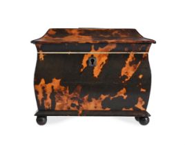 Y A REGENCY TORTOISESHELL TEA CADDY, EARLY 19TH CENTURY