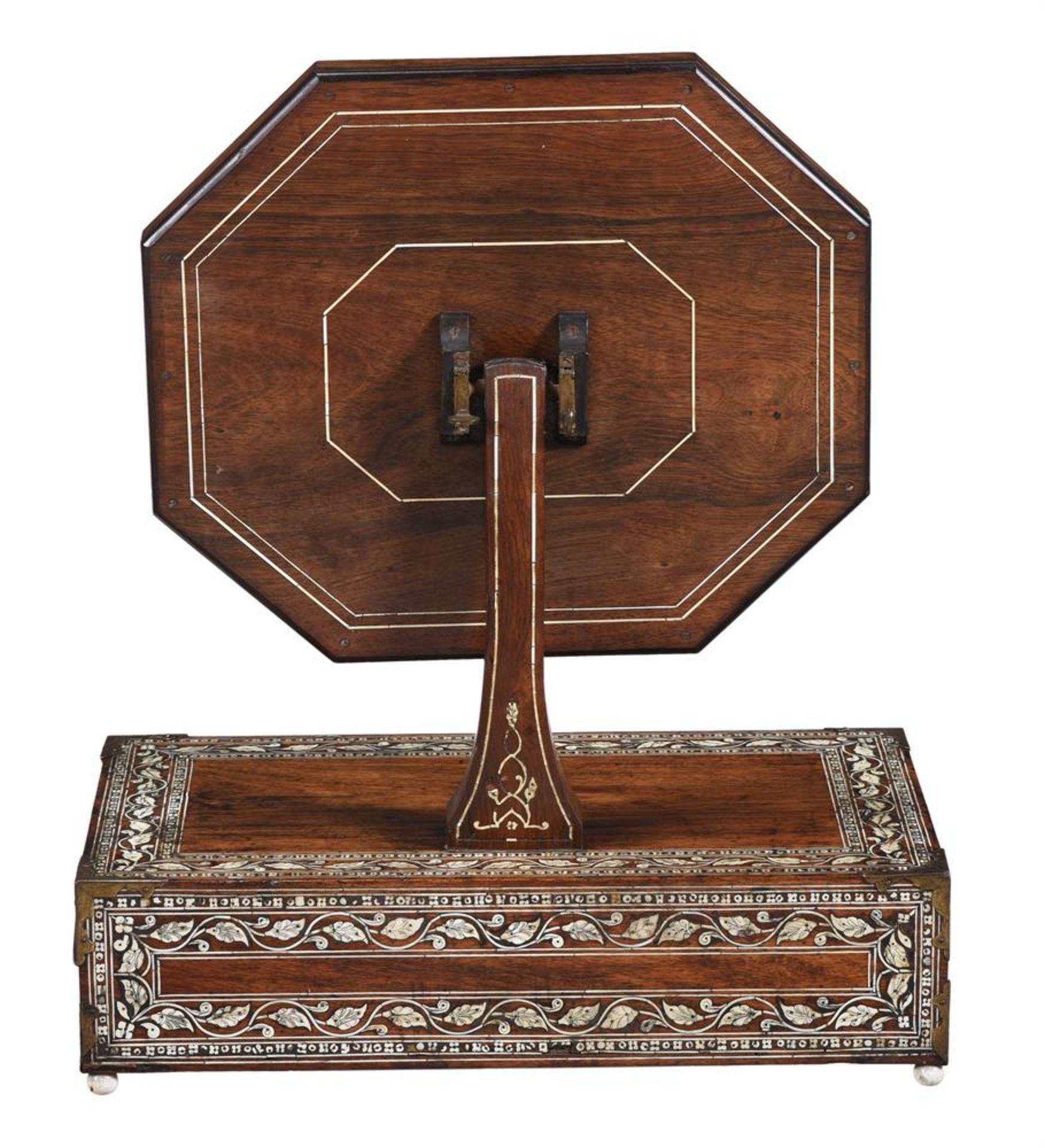 Y AN ANGLO-INDIAN ROSEWOOD, IVORY AND BONE DRESSING MIRROR, FIRST HALF 19TH CENTURY - Bild 5 aus 5
