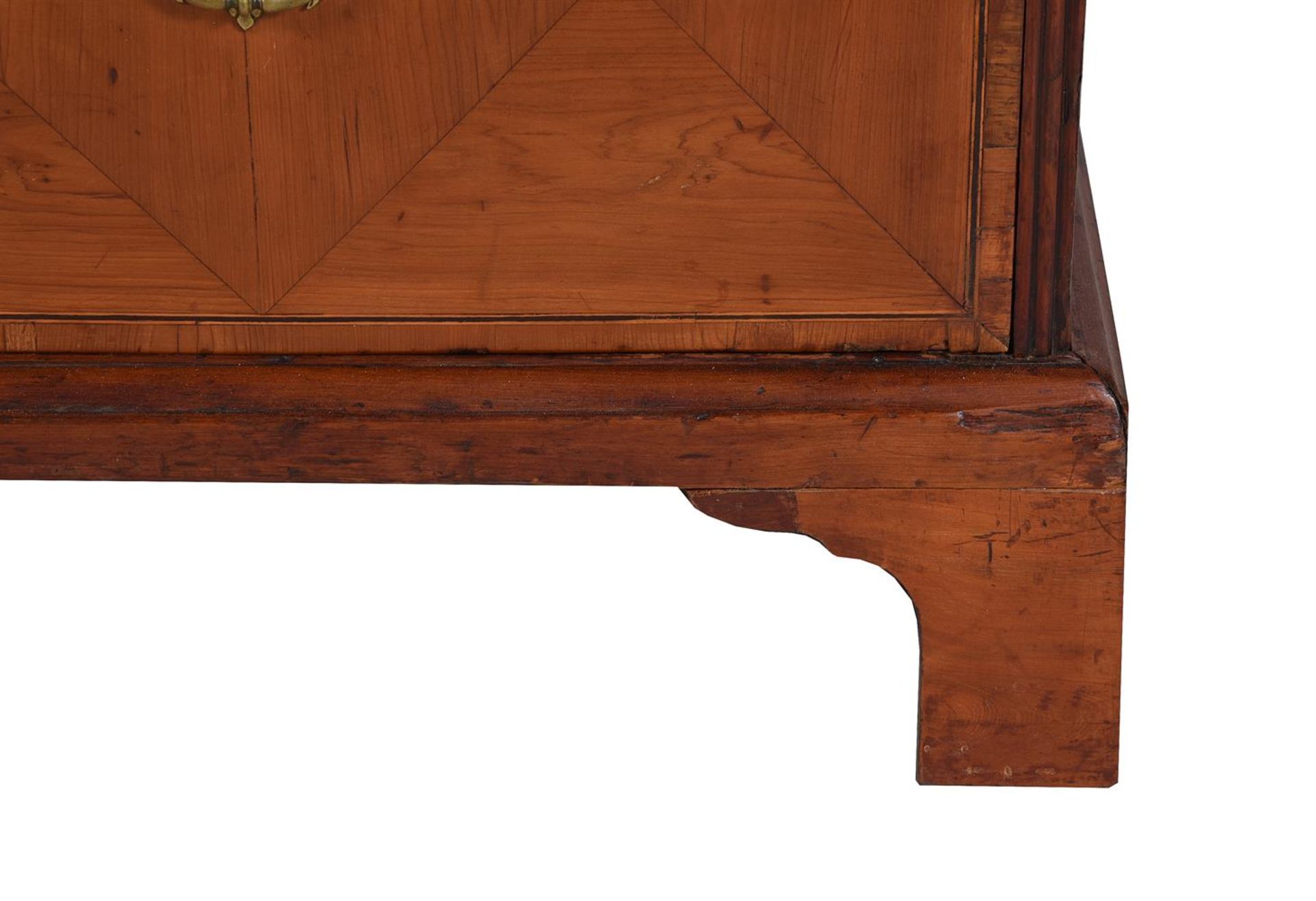 AN UNUSUAL YEW WOOD CABINET ON CHEST, 18TH CENTURY - Image 4 of 7
