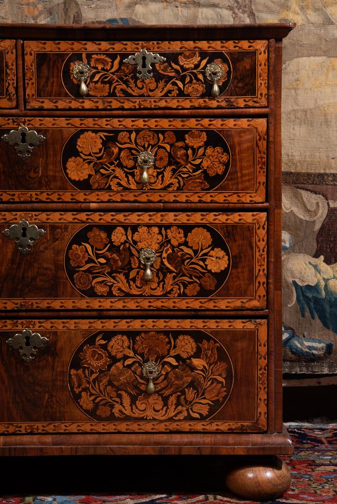 A WILLIAM & MARY WALNUT AND MARQUETRY CHEST OF DRAWERS, CIRCA 1690 - Image 3 of 6