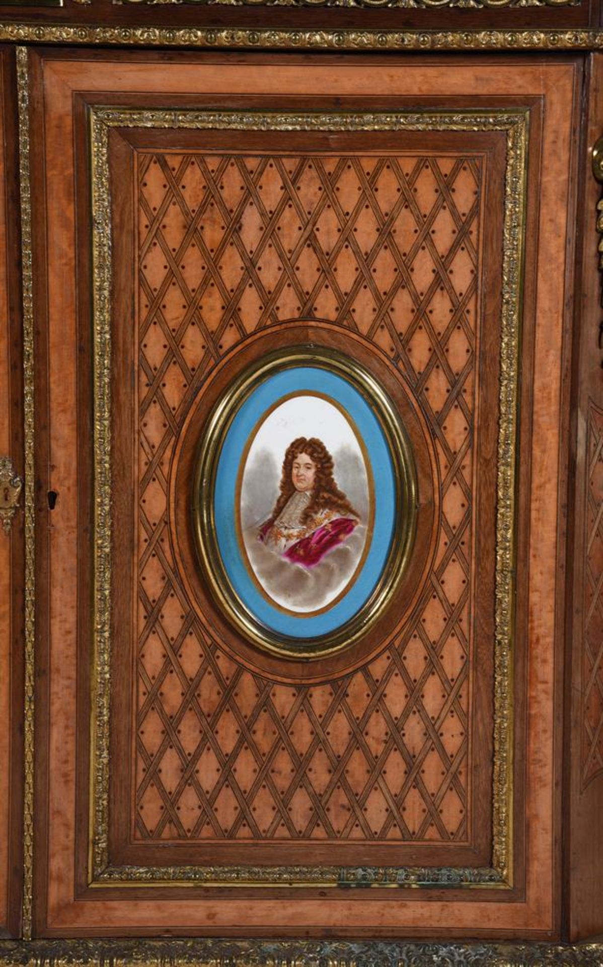 Y A VICTORIAN SATINWOOD, SPECIMEN CROSSBANDED AND PARQUETRY DECORATED SIDE CABINET - Image 3 of 6