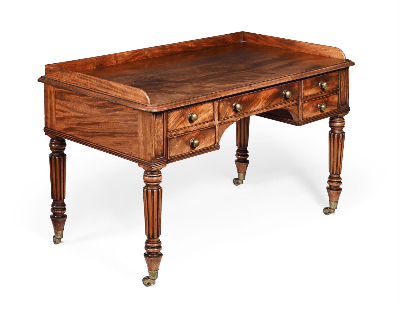 A REGENCY MAHOGANY DRESSING TABLE, ATTRIBUTED TO GILLOWS, CIRCA 1820