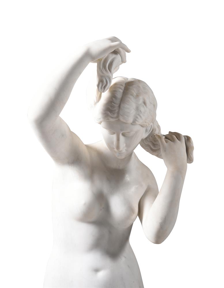 AN ITALIAN WHITE MARBLE FIGURE OF APHRODITE (VENUS) ANADYOMENE, LATE 19TH OR EARLY 20TH CENTURY - Image 3 of 5