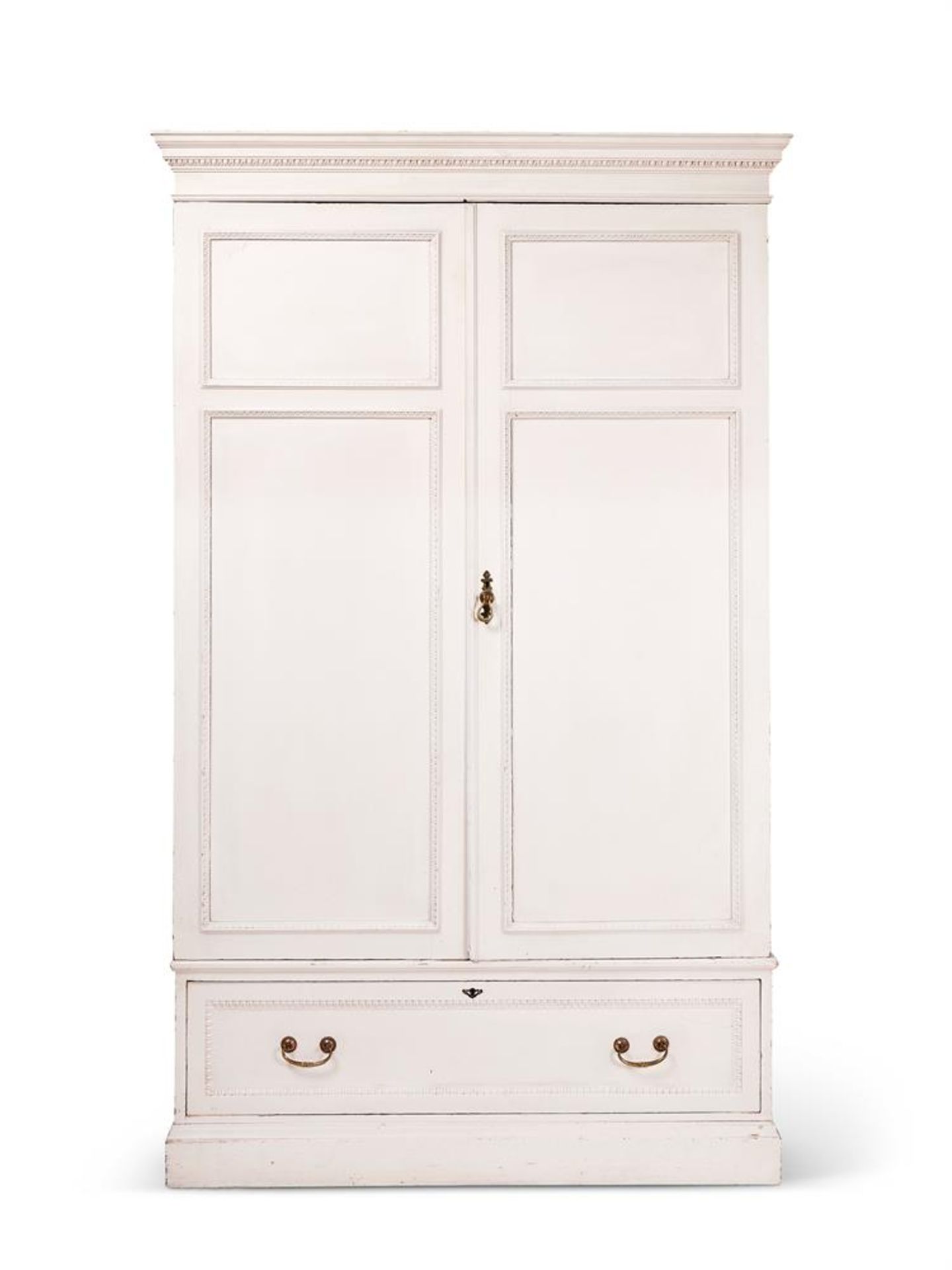 A GEORGIAN STYLE TWO DOOR HANGING WARDROBE, 20TH CENTURY