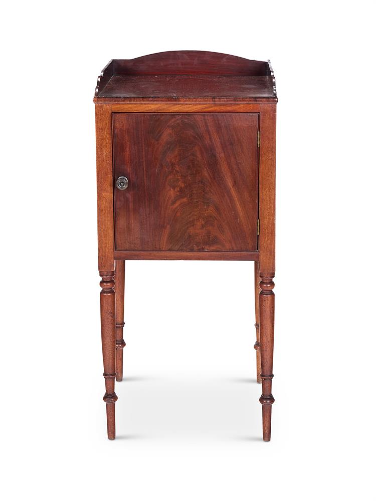 A MAHOGANY NIGHT COMMODE, 19TH CENTURY