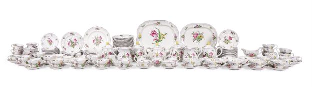 A SPODE 'MARLBOROUGH SPRAYS' PART DINNER AND TEA SERVICE, 20TH/21ST CENTURY