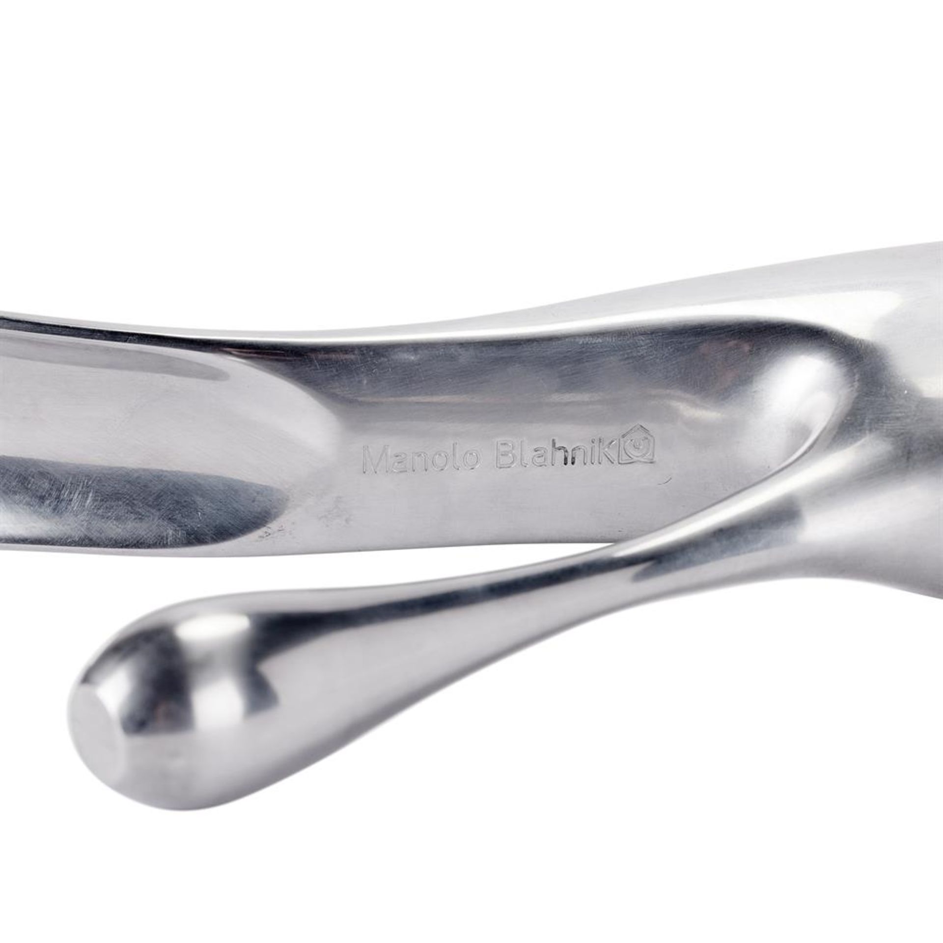 A MANOLO BLAHNIK SHOEHORN IN THE FORM OF A STILETTO SHOE - Image 2 of 2