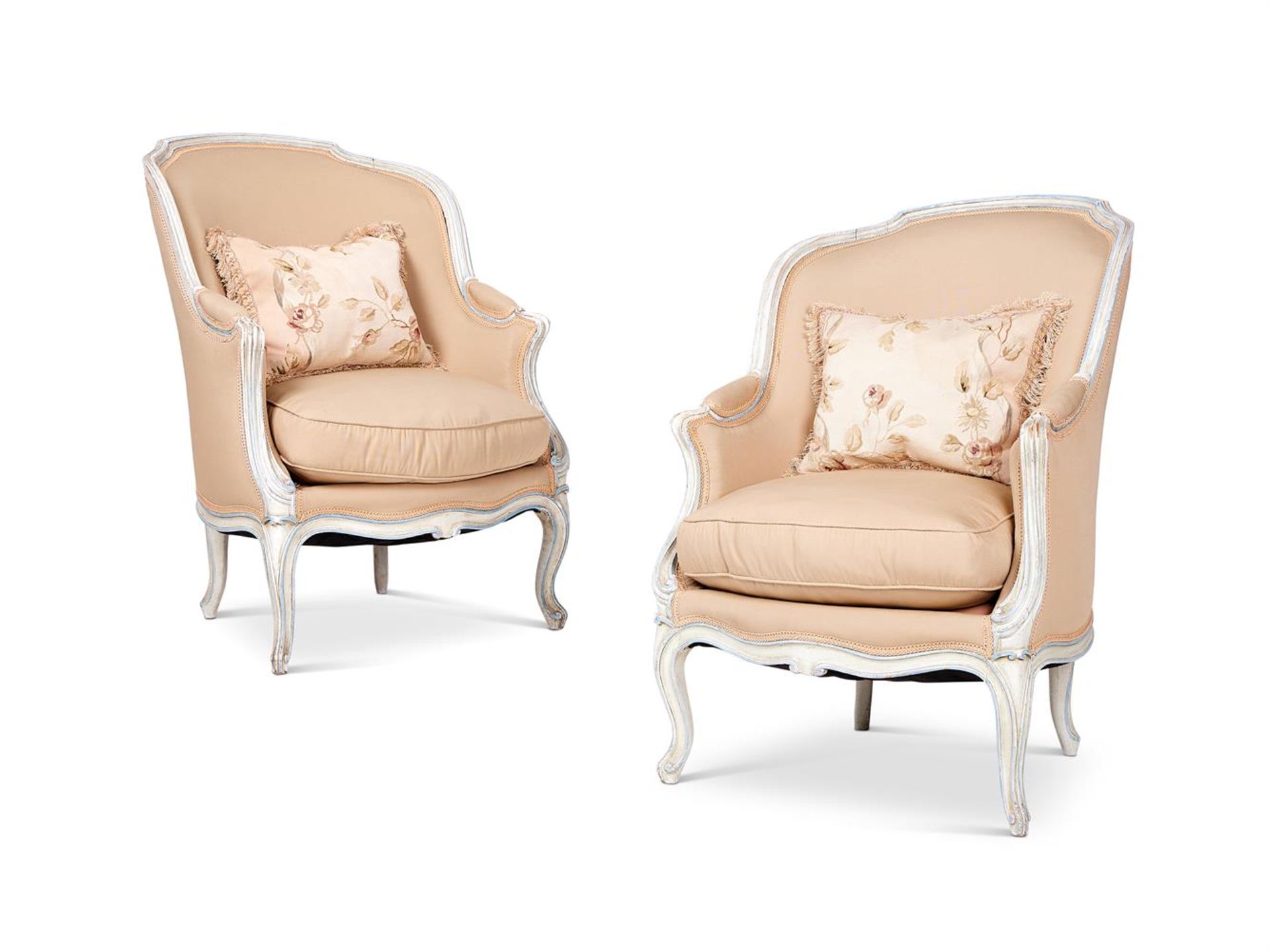 A PAIR OF CREAM UPHOLSTERED BERGERES IN LOUIS XV STYLE, LATE 19TH CENTURY