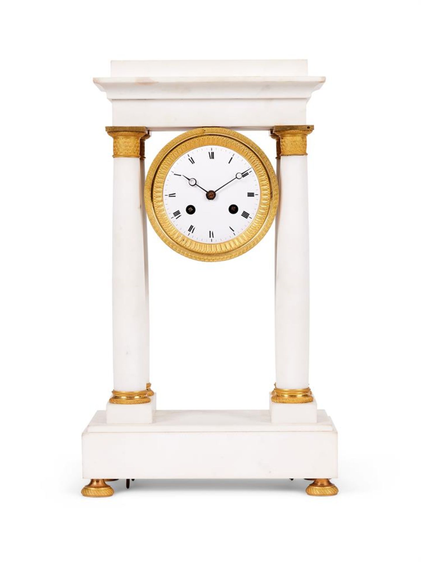 A FRENCH WHITE MARBLE AND GILT METAL MOUNTED PORTICO MANTEL CLOCK, MID 19TH CENTURY