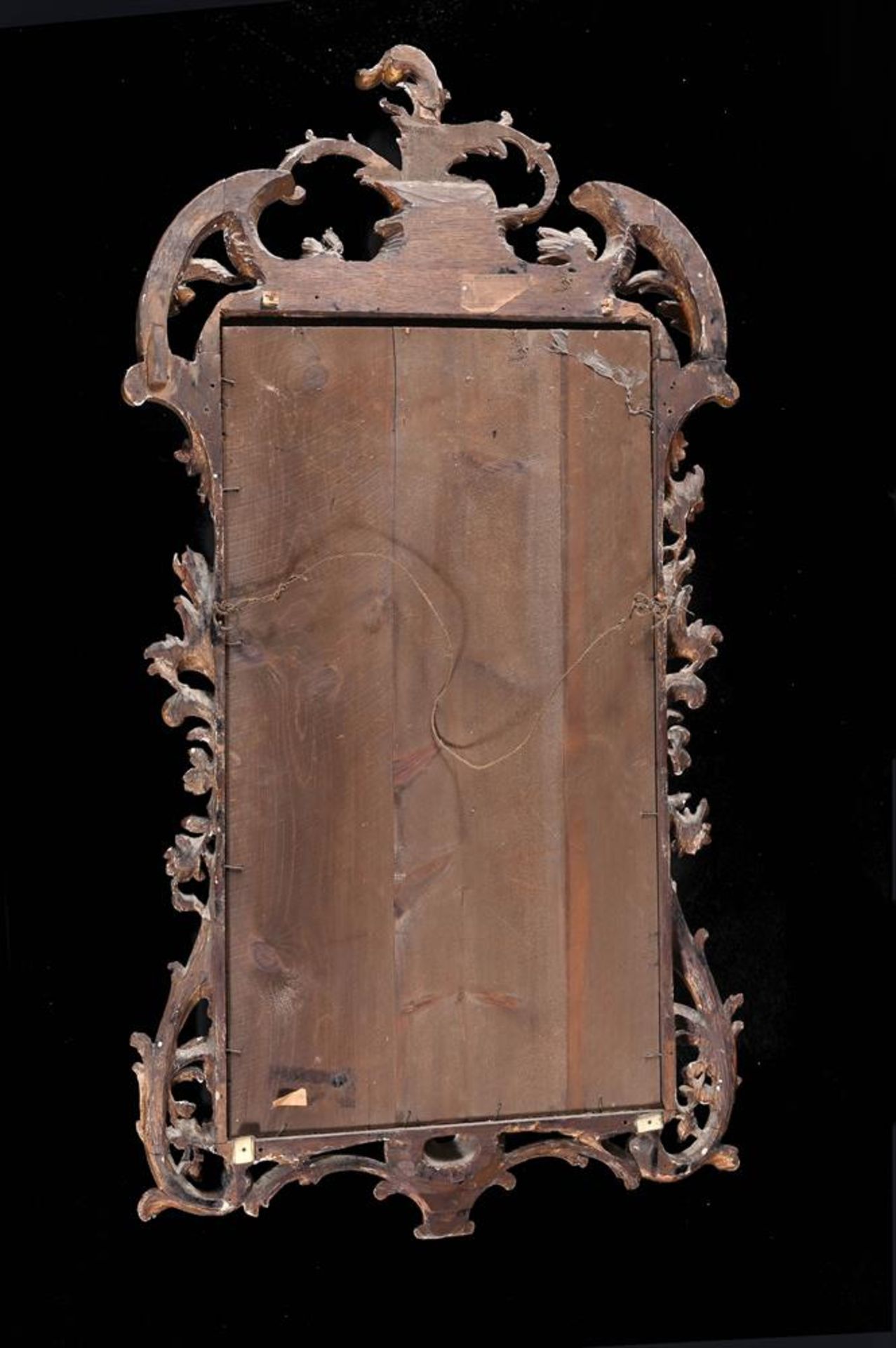 A CARVED GILTWOOD WALL MIRROR, IN IRISH GEORGE II STYLE - Image 5 of 5