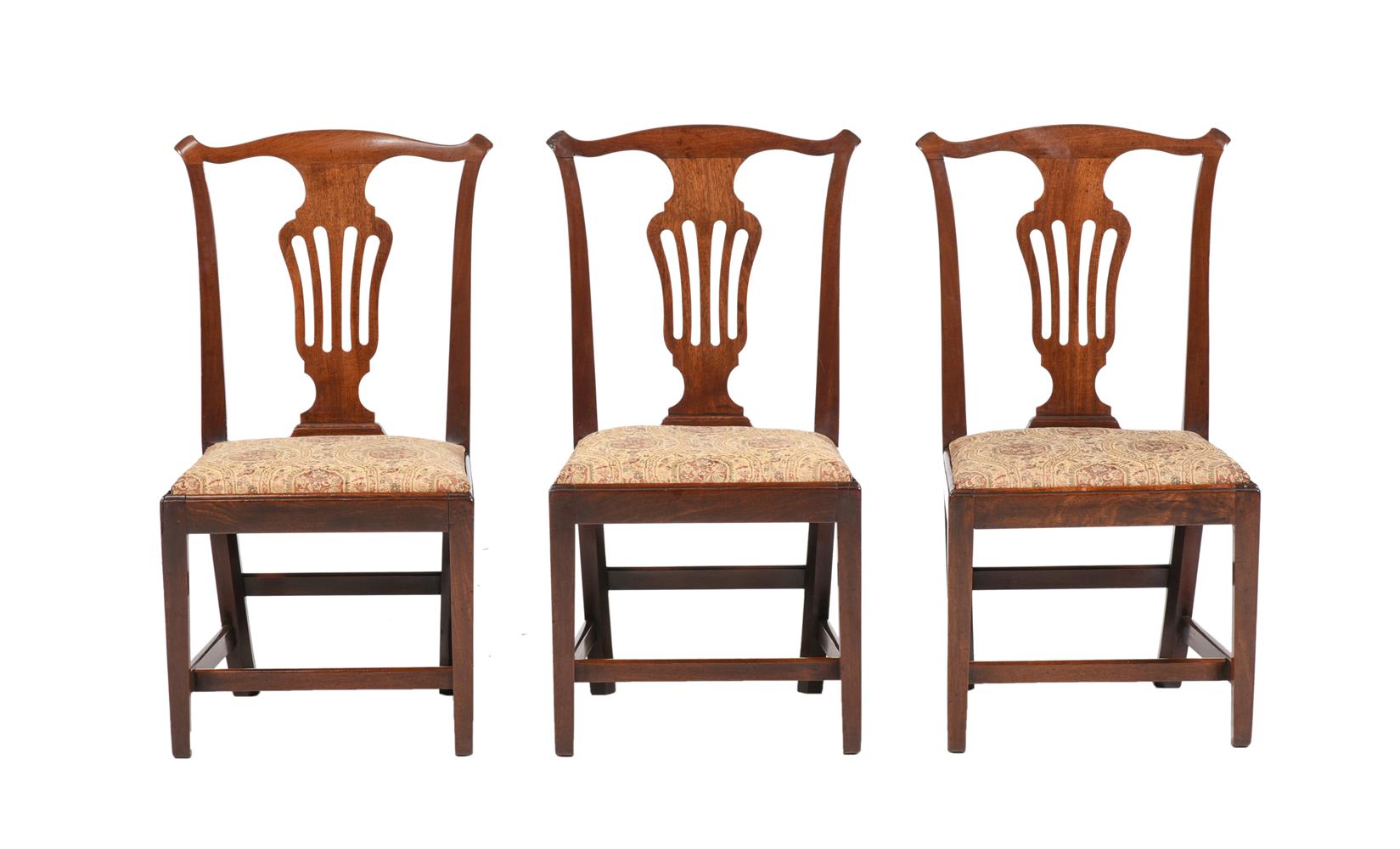 A SET OF SIX GEORGE III MAHOGANY DINING CHAIRS, CIRCA 1780 - Image 3 of 3